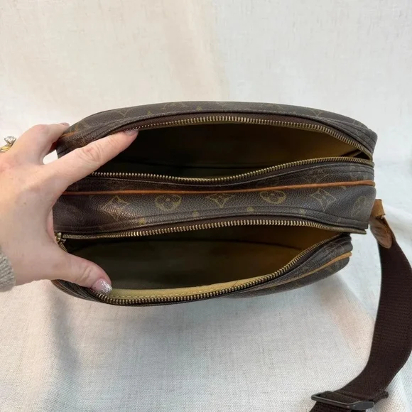 Louis Vuitton Brown Monogram Reporter Bag - Picture 8 of 9